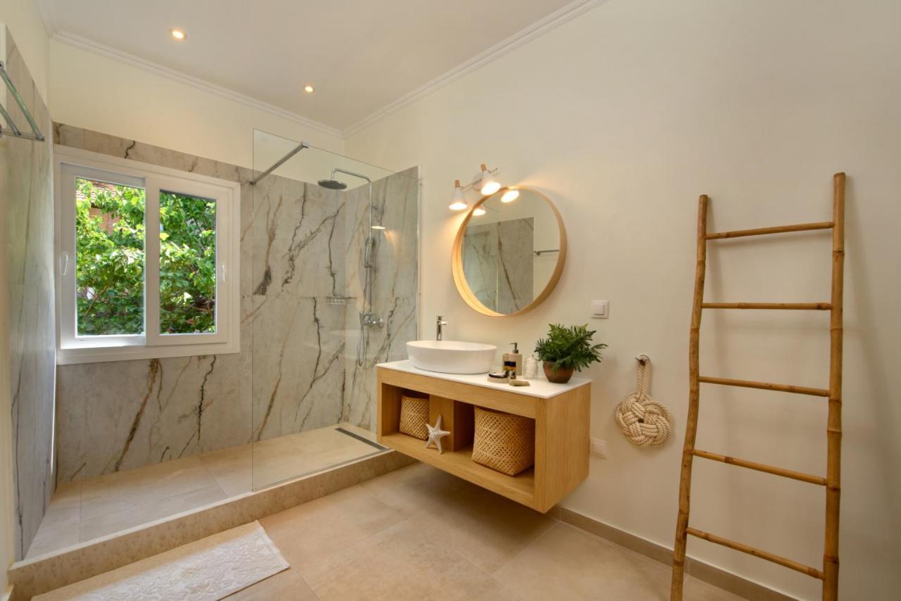 La Maisonette: Heart Of With Access Holiday home Liapades